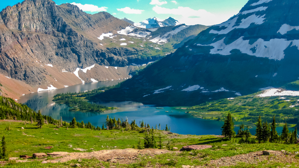Hidden Lake Overlook near Logan Pass in Glacier National Park